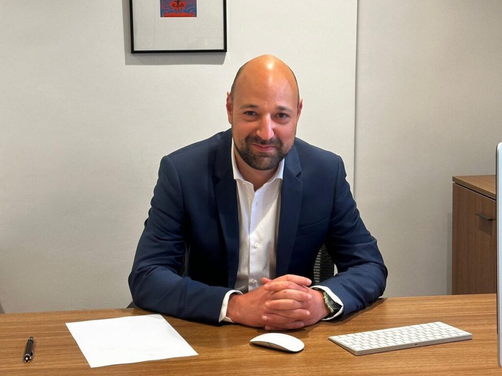 Dr Jérémy Calvo, gynécologue